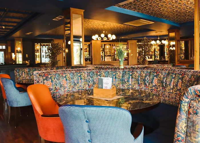 Central hotel: Amber Springs Hotel